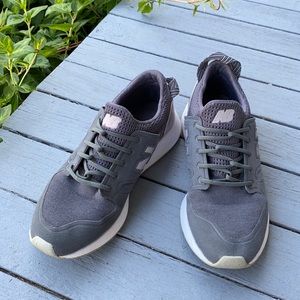 New Balance slip-on sneakers. Size 7.5 (fit like 6/6.5).